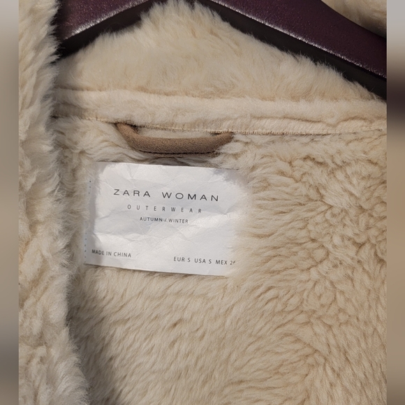 Coat - Picture 9 of 9